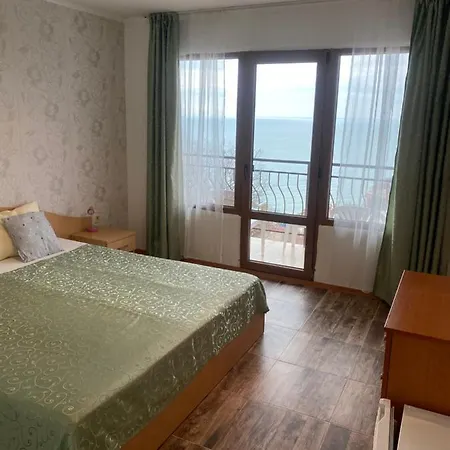 Family Rai-only Adults Goldstrand