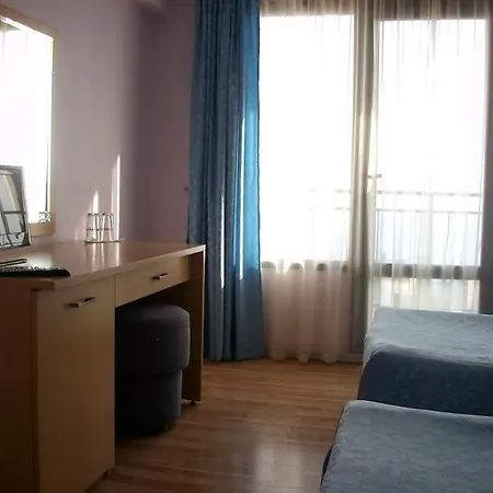 Family Rai-only Adults