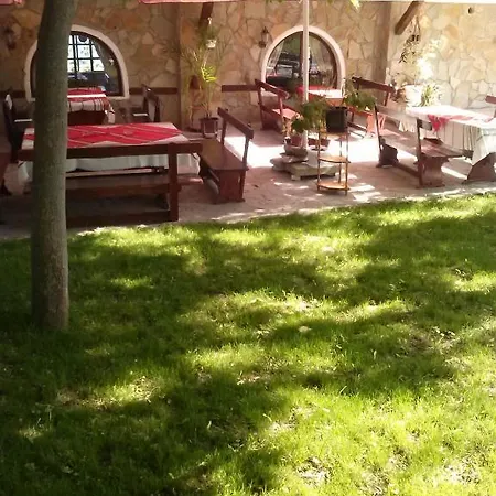 Family Rai-only Adults